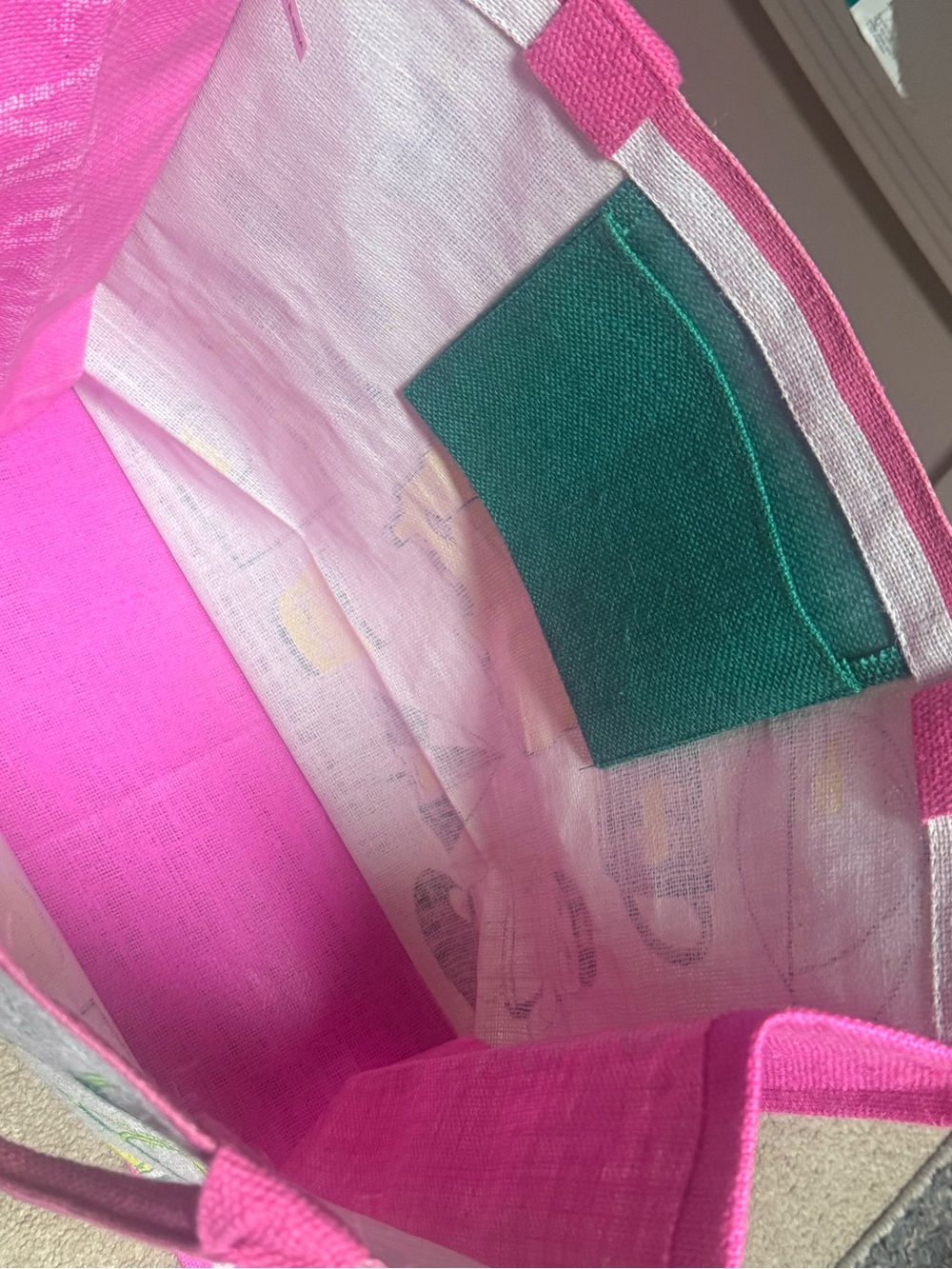 Masters 2026
Tournament Pink Trim Jute
Tote Bag - Yellow & Green
Graphics - Picture 5 of 6